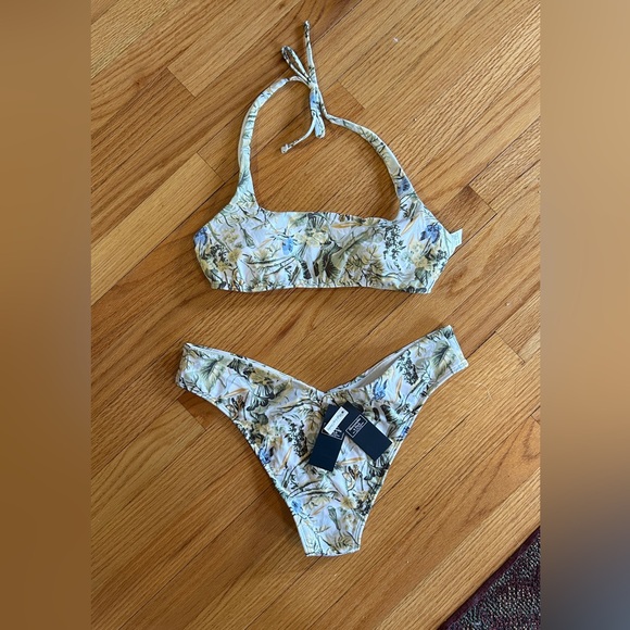 Abercrombie & Fitch Spring Floral Square Halter Bikini Top Size Small - Picture 3 of 3